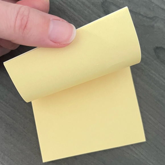 🆓 WITH PURCHASE Disney Winnie the Pooh Happy Notes Small Notepad - Picture 3 of 3